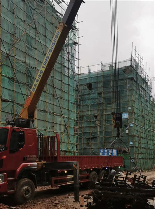 安福县“慢工细活”—— 吊车的 “微动控制” 技术